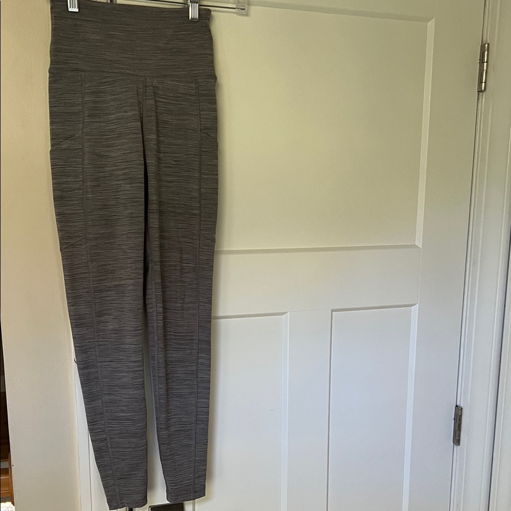 American Eagle Gray Women's High-Waisted Leggings size XS